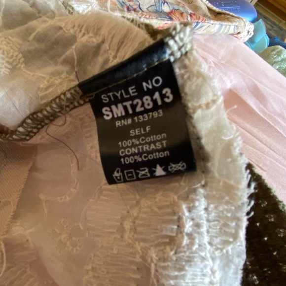 POL Floral Patchwork V-Neck Blouse - Cream and Brown - Picture 7 of 10